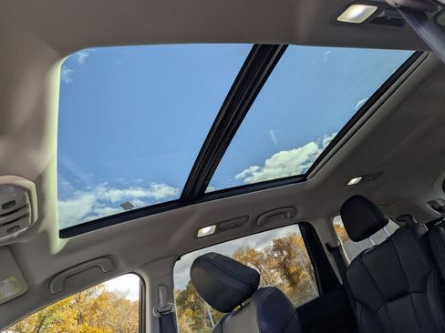 Used 2020 Subaru Ascent Limited w/ Technology Package image 32