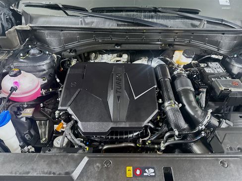 Used 2025 Hyundai Santa Fe SEL image 33