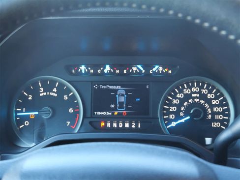 Used 2016 Ford F150 XLT w/ Equipment Group 302A Luxury image 18