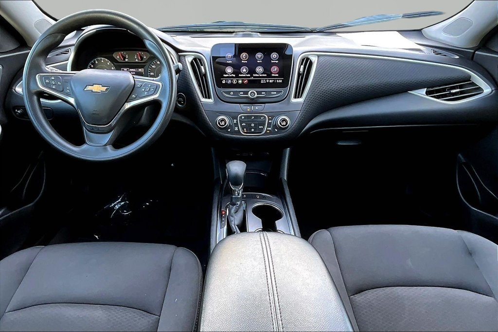 Used 2025 Chevrolet Malibu LT FWD image 9