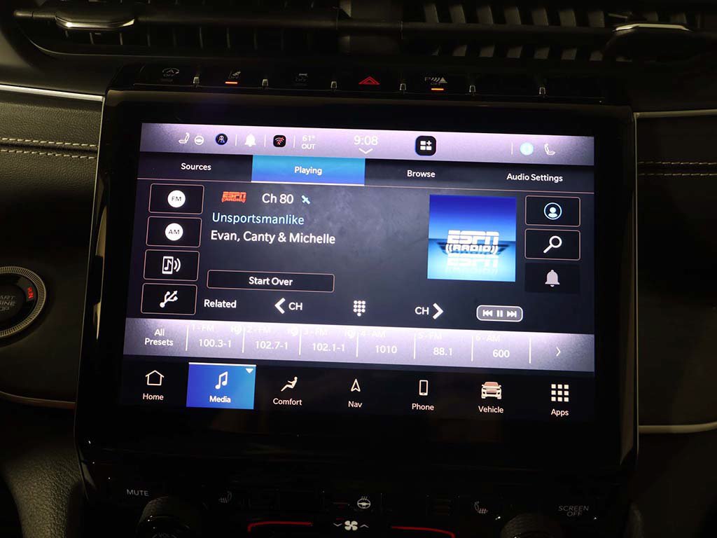 Used 2023 Jeep Grand Cherokee L Limited AWD/4WD image 49