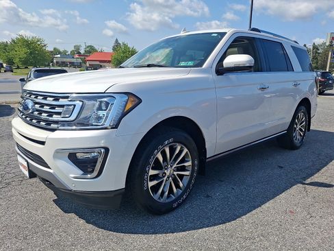 Used 2018 Ford Expedition Limited w/ Equipment Group 301A AWD/4WD image 3