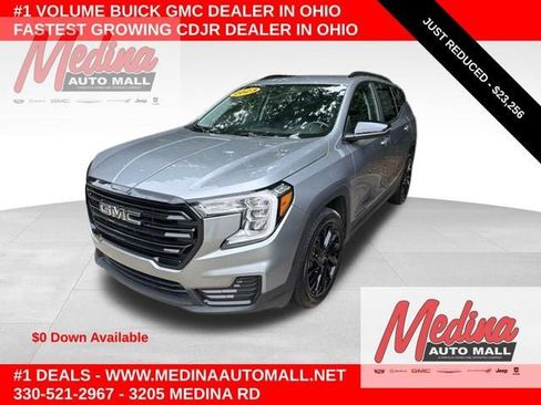 Used 2023 GMC Terrain SLE w/ Driver Convenience Package AWD/4WD image 1