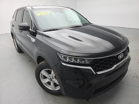 Used 2021 Kia Sorento LX AWD/4WD image 2