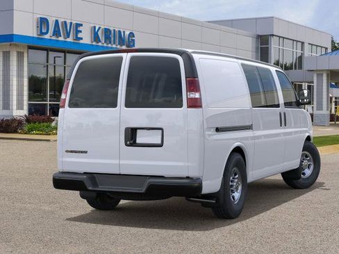 New 2026 Chevrolet Express 3500 RWD image 28