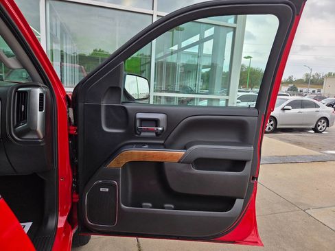 Used 2018 Chevrolet Silverado 1500 LTZ w/ Sport Package image 46