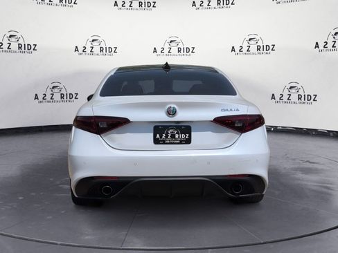 Used 2018 Alfa Romeo Giulia Ti image 5