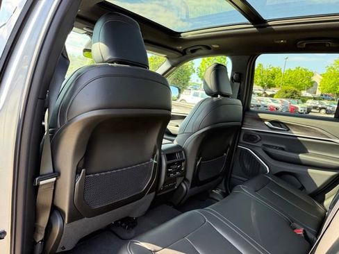 New 2026 Jeep Grand Cherokee Limited AWD/4WD image 27