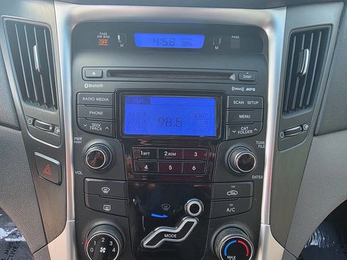 Used 2013 Hyundai Sonata GLS image 25