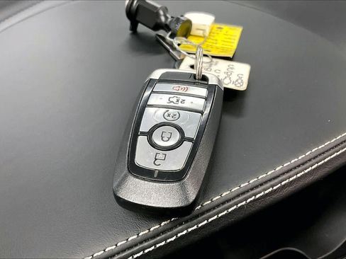 Used 2018 Ford Explorer Platinum AWD/4WD image 14