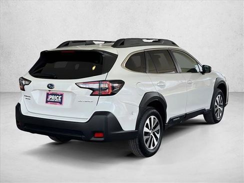Used 2025 Subaru Outback Premium AWD/4WD image 6