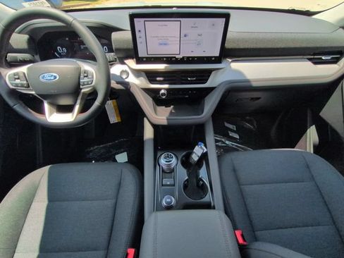 New 2026 Ford Explorer Active RWD image 15