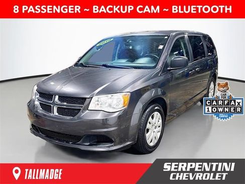 Used 2018 Dodge Grand Caravan SE FWD image 1