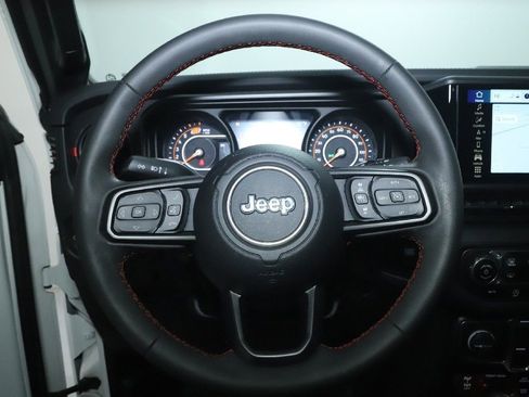 Used 2024 Jeep Wrangler Unlimited Rubicon image 20