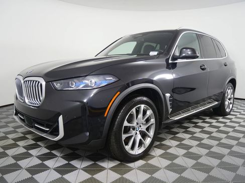 Used 2024 BMW X5 xDrive40i w/ Premium Package AWD/4WD image 7