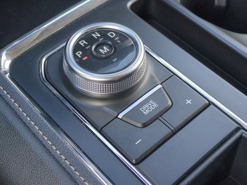 Used 2024 Ford Expedition XLT RWD image 16