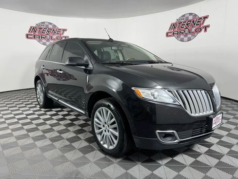 Used 2015 Lincoln MKX AWD w/ Equipment Group 102A image 9