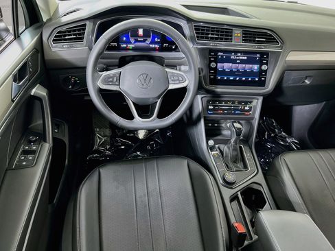 Used 2022 Volkswagen Tiguan SE AWD/4WD image 21