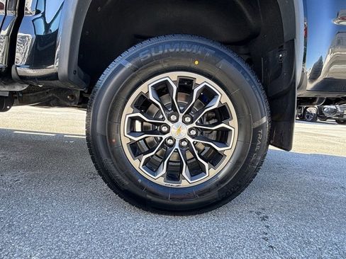 Used 2022 Chevrolet Colorado ZR2 image 19