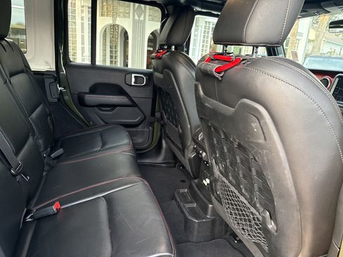 Used 2021 Jeep Wrangler Unlimited Rubicon image 34