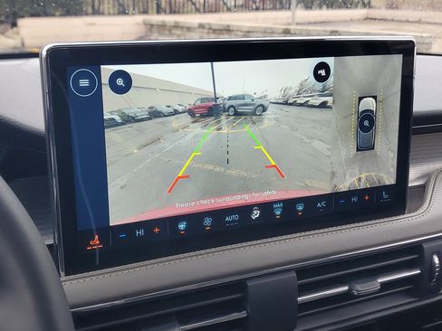 Certified 2023 Lincoln Corsair AWD w/ Equipment Group 101A image 17