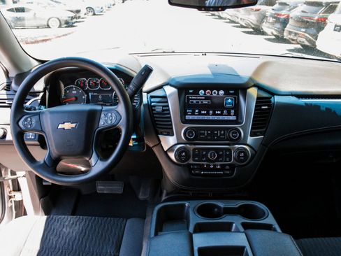 Used 2018 Chevrolet Tahoe 4WD w/ Max Trailering Package image 22
