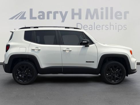 Used 2023 Jeep Renegade Altitude AWD/4WD image 6