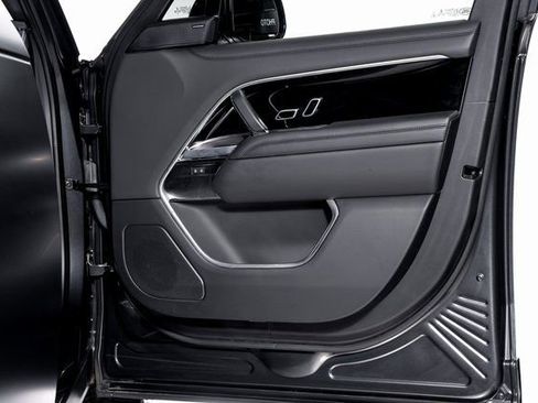 Used 2023 Land Rover Range Rover Long Wheelbase SE image 64