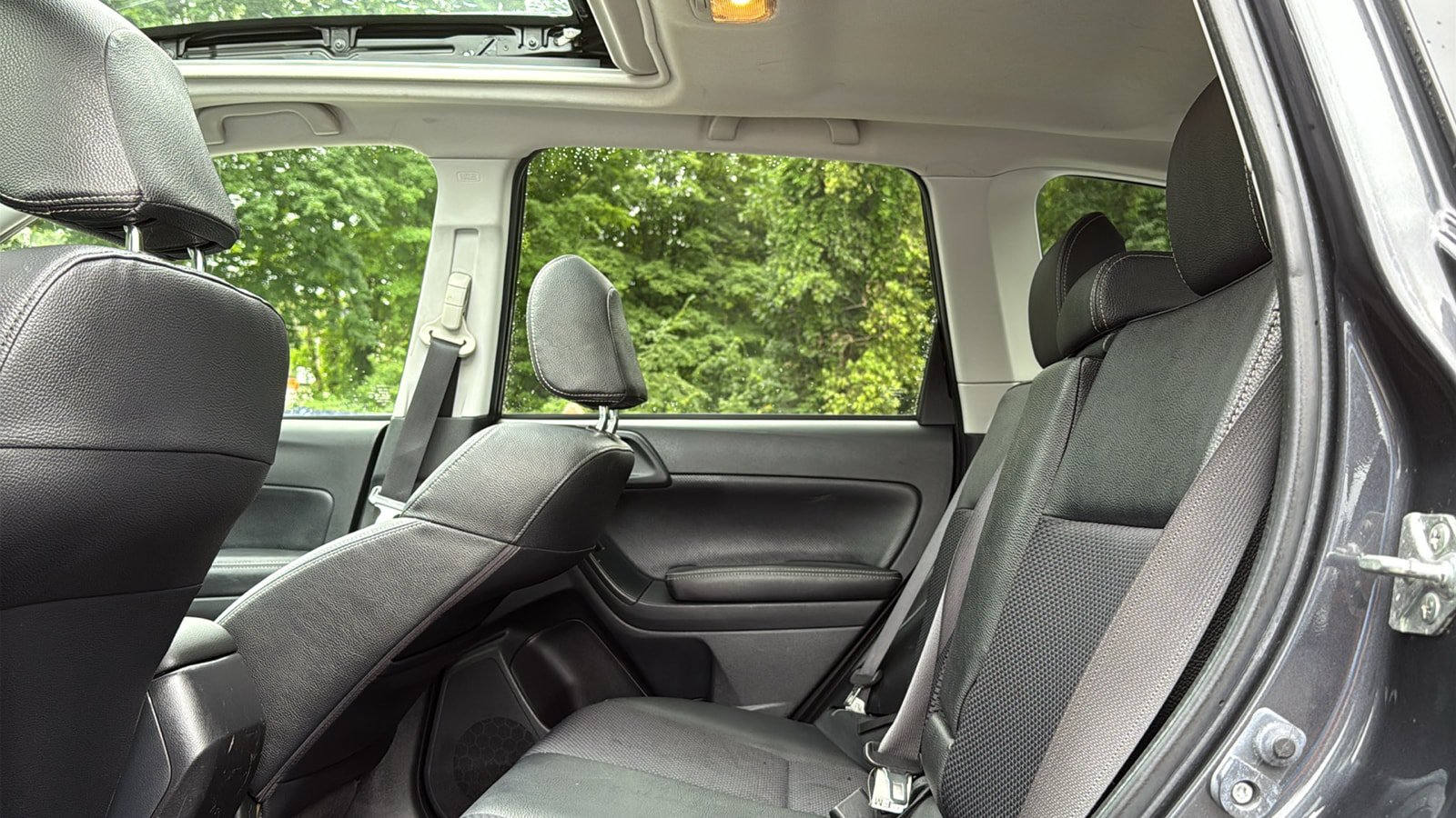 Used 2015 Subaru Forester 2.0XT Premium AWD/4WD image 22