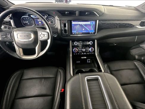 Used 2021 GMC Yukon XL Denali w/ LPO, Illumination Package image 16
