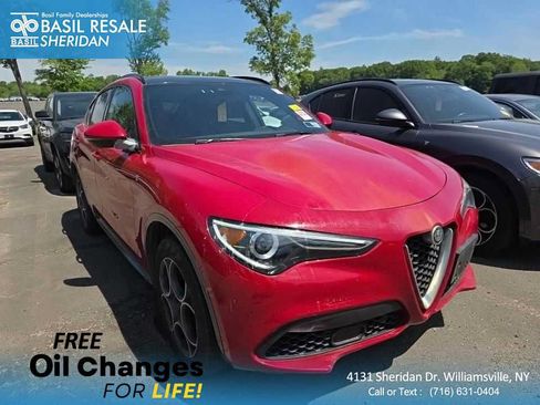 Used 2022 Alfa Romeo Stelvio Ti AWD/4WD image 1