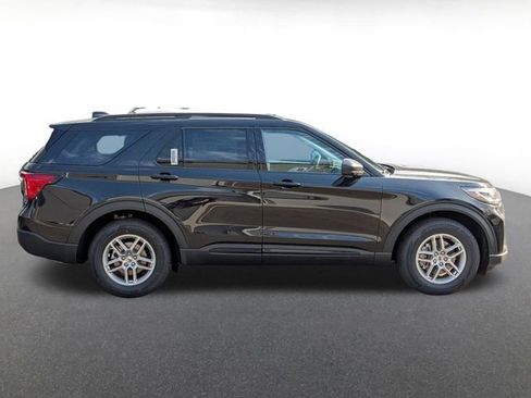 New 2026 Ford Explorer Active image 2