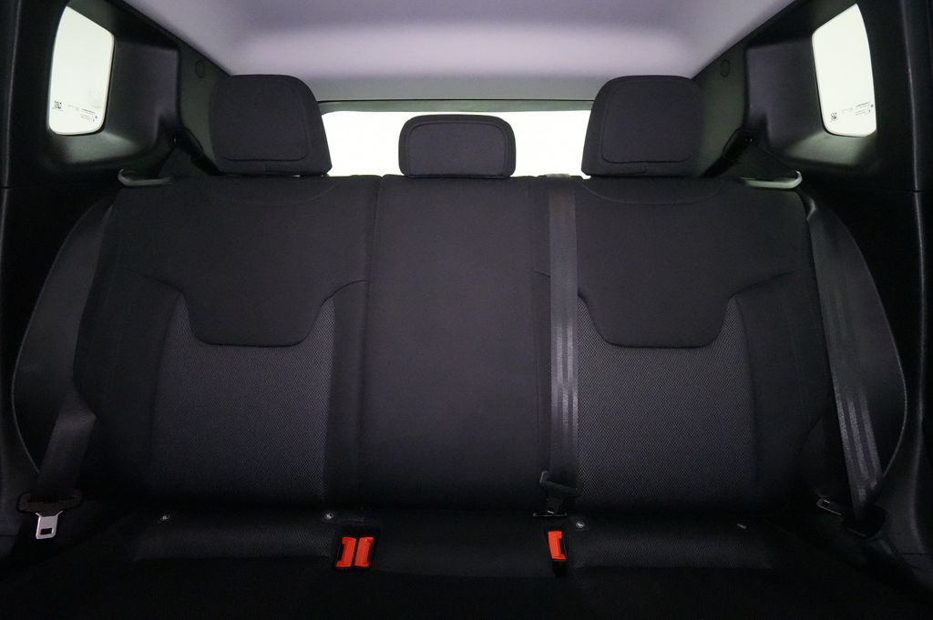 Used 2018 Jeep Renegade Sport w/ Power & Air Group AWD/4WD image 16