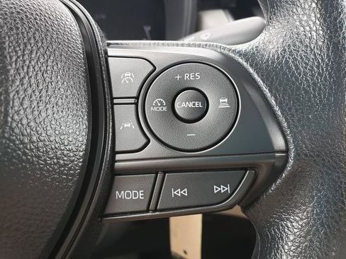 Used 2026 Toyota Corolla Cross L FWD image 21