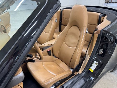 Used 2006 Porsche 911 Carrera RWD image 82