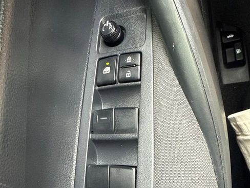 Used 2021 Toyota Corolla LE FWD image 22