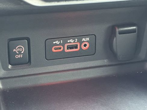 Certified 2024 Nissan Sentra SR FWD image 19