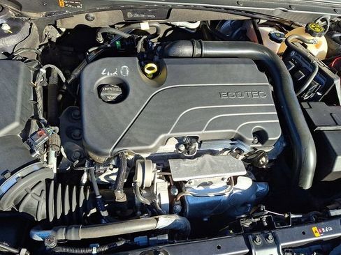 Used 2022 Chevrolet Malibu LT image 27