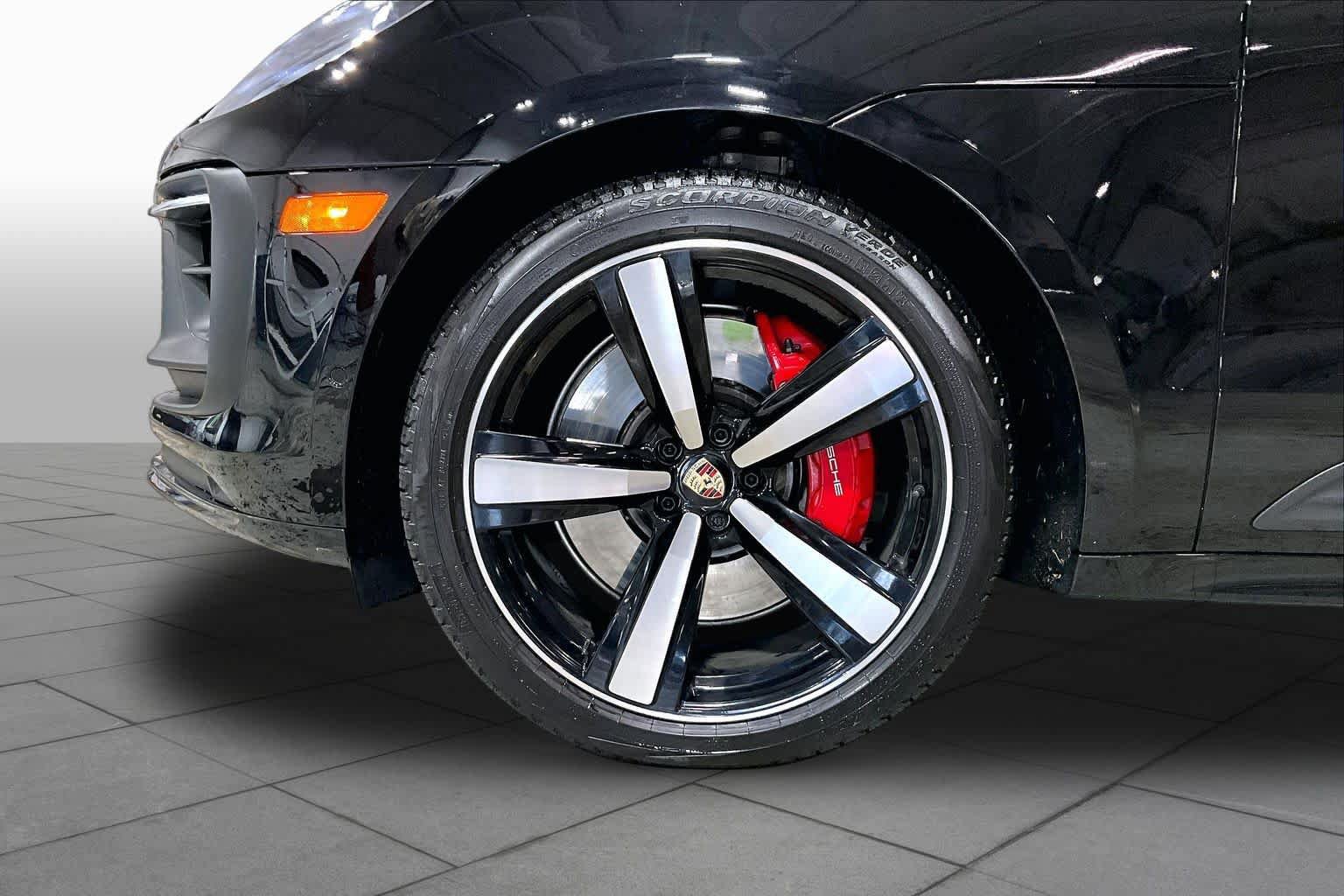 Used 2023 Porsche Macan GTS AWD/4WD image 9