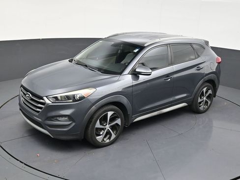 Used 2018 Hyundai Tucson Sport image 11