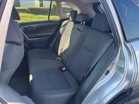Used 2025 Toyota RAV4 LE AWD/4WD image 21