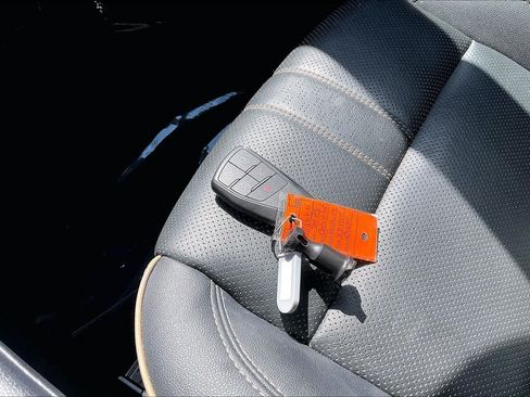 Used 2025 Chevrolet Traverse High Country w/ LPO, Floor Liner Package FWD image 20