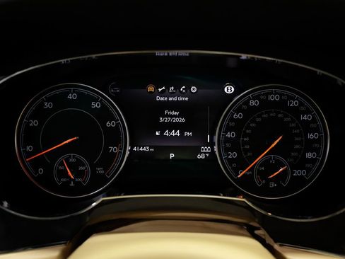 Used 2019 Bentley Bentayga image 14