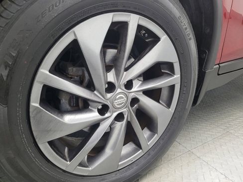 Used 2016 Nissan Rogue SL image 31