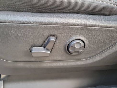 Used 2019 RAM 1500 Big Horn RWD image 13