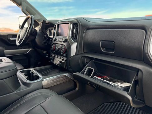 Used 2020 Chevrolet Silverado 2500 LTZ w/ LTZ Premium Package image 18