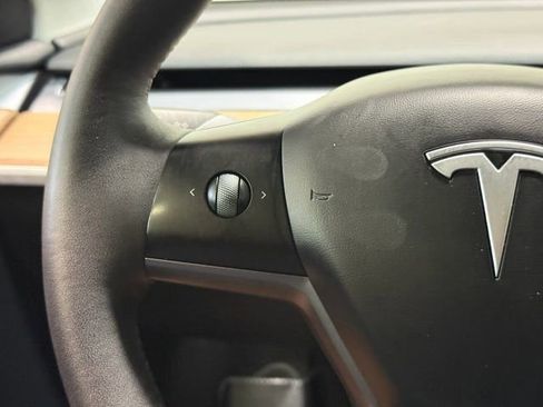 Used 2023 Tesla Model Y Long Range image 14