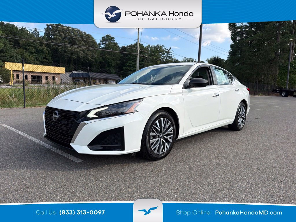 Used 2025 Nissan Altima 2.5 SV FWD image 1