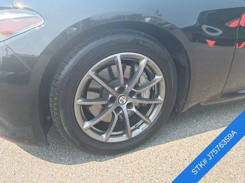 Used 2018 Alfa Romeo Giulia RWD image 4
