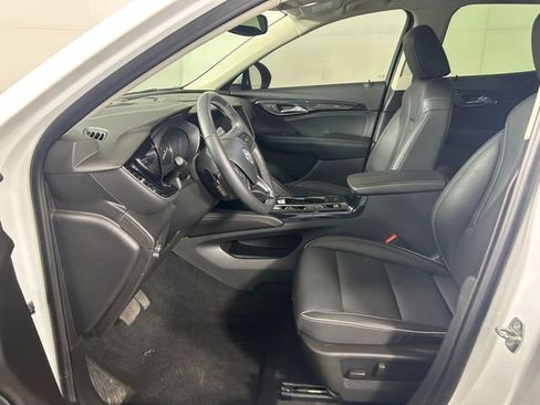 Used 2023 Buick Envision Essence image 12
